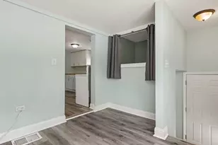 10004 S Torrence Ave, Chicago, IL 60617 - Photo 5