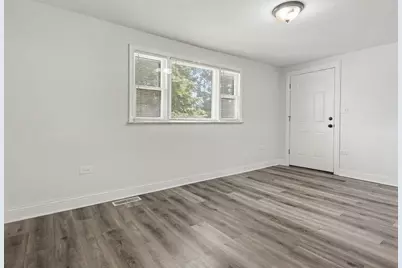 10004 S Torrence Avenue, Chicago, IL 60617 - Photo 3