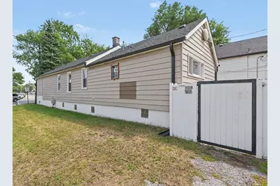 10004 S Torrence Avenue, Chicago, IL 60617 - Photo 15
