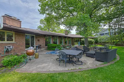 9 Camelot Drive, Oak Brook, IL 60523 - Photo 33