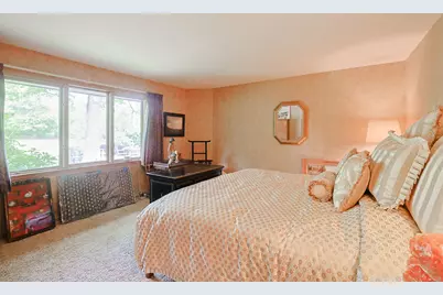 9 Camelot Drive, Oak Brook, IL 60523 - Photo 21
