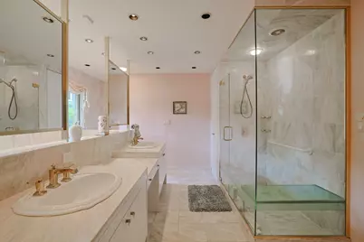 9 Camelot Drive, Oak Brook, IL 60523 - Photo 19