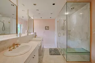 9 Camelot Dr, Oak Brook, IL 60523 - Photo 19