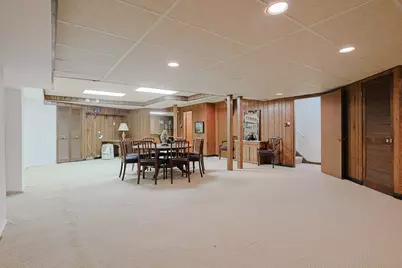 9 Camelot Drive, Oak Brook, IL 60523 - Photo 29
