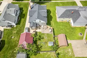 1247 W Logan St, Freeport, IL 61032 - Photo 33