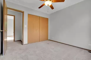 542 Waterford Ln, South Elgin, IL 60177 - Photo 21