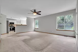 542 Waterford Ln, South Elgin, IL 60177 - Photo 17