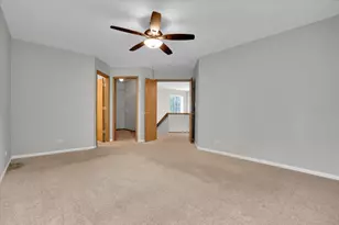 542 Waterford Ln, South Elgin, IL 60177 - Photo 27