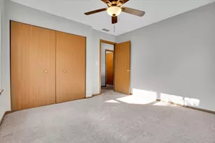 542 Waterford Ln, South Elgin, IL 60177 - Photo 23