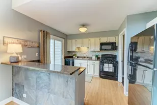 1912 Prentiss Dr, Downers Grove, IL 60516 - Photo 9