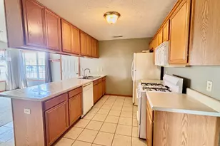 8000 Primrose Pl, Poplar Grove, IL 61065 - Photo 9
