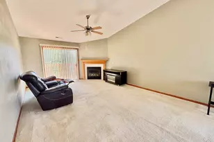 8000 Primrose Pl, Poplar Grove, IL 61065 - Photo 5