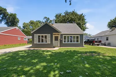 9221 S 49th Court, Oak Lawn, IL 60453 - Photo 1