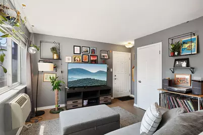 3037 W Montrose Avenue #3A, Chicago, IL 60618 - Photo 5