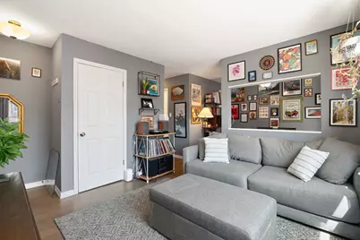 3037 W Montrose Avenue #3A, Chicago, IL 60618 - Photo 3