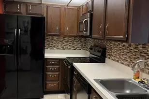 1500 Woodbridge Rd, Joliet, IL 60436 - Photo 3