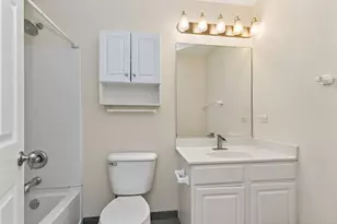 2308 Flagstone Ln, Carpentersville, IL 60110 - Photo 27