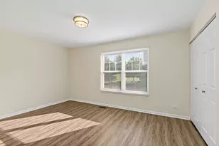 2308 Flagstone Ln, Carpentersville, IL 60110 - Photo 17