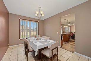 11323 Glenbrook Cir, Plainfield, IL 60585 - Photo 9