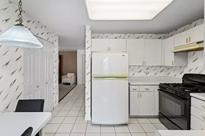 451 Town Place Circle #202, Buffalo Grove, IL 60089 - Photo 11