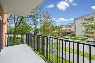 451 Town Pl Circle, Buffalo Grove, IL 60089 - Photo 33