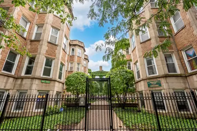 869 W Cornelia Avenue #3, Chicago, IL 60657 - Photo 1