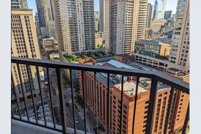 10 E Ontario Street #2205, Chicago, IL 60611 - Photo 15