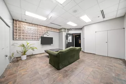 10 E Ontario Street #2205, Chicago, IL 60611 - Photo 17