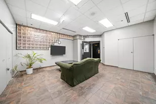 10 E Ontario St, Chicago, IL 60611 - Photo 17