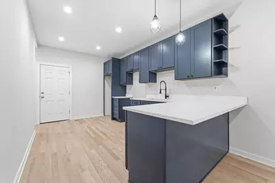 821 N Lockwood Avenue, Chicago, IL 60651 - Photo 7