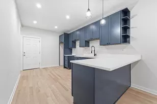821 N Lockwood Ave, Chicago, IL 60651 - Photo 7