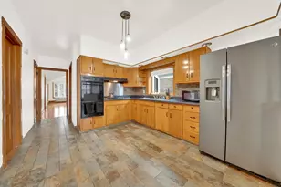 2326 Gunderson Ave, Berwyn, IL 60402 - Photo 9