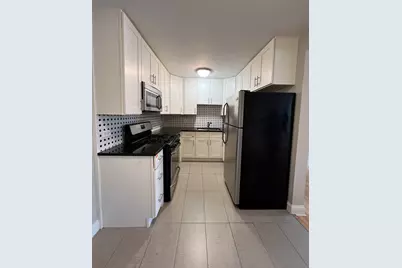 2400 W Balmoral Avenue #2G, Chicago, IL 60625 - Photo 7
