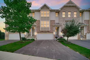 2616 Chelsey St, Buffalo Grove, IL 60089 - Photo 1