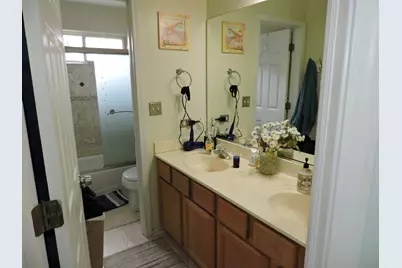 9034 Hillcrest Lane, Woodridge, IL 60517 - Photo 41