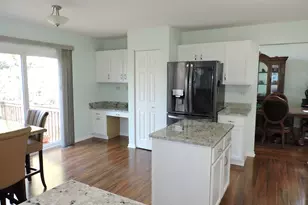 9034 Hillcrest Ln, Woodridge, IL 60517 - Photo 13