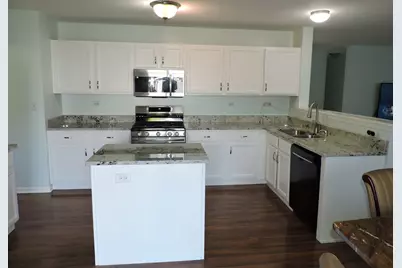 9034 Hillcrest Lane, Woodridge, IL 60517 - Photo 9
