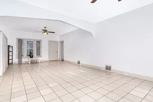 414 Elmwood Ave, Joliet, IL 60433 - Photo 7