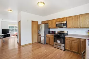 240 S Alder Creek Dr, Romeoville, IL 60446 - Photo 3