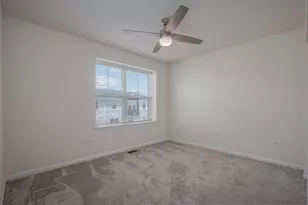 857 Finley Dr, Aurora, IL 60504 - Photo 17
