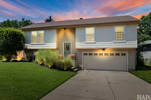 4902 Pyndale Dr, McHenry, IL 60050 - Photo 1