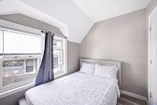 327 Ann St, Elgin, IL 60120 - Photo 11