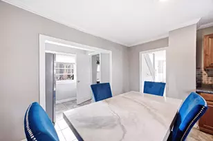 327 Ann St, Elgin, IL 60120 - Photo 7