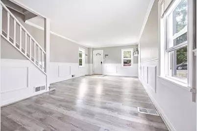 327 Ann Street, Elgin, IL 60120 - Photo 5