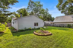 1301 Westfield Dr, Champaign, IL 61821 - Photo 5