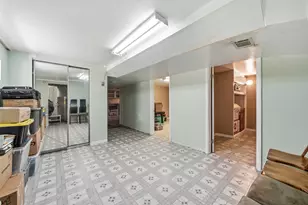 3123 W Howard St, Chicago, IL 60645 - Photo 21