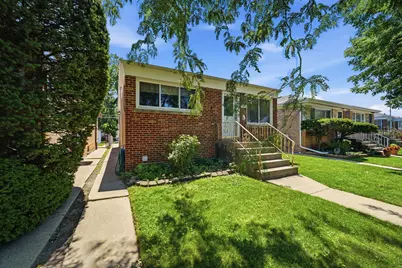 3123 W Howard Street, Chicago, IL 60645 - Photo 3