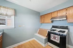 3123 W Howard St, Chicago, IL 60645 - Photo 7