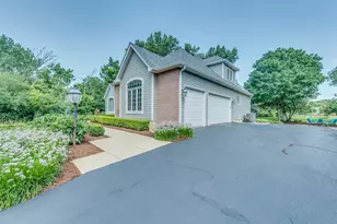 8N669 Edgewood Rd, Elgin, IL 60124 - Photo 59
