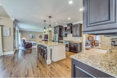8N669 Edgewood Road, Elgin, IL 60124 - Photo 13